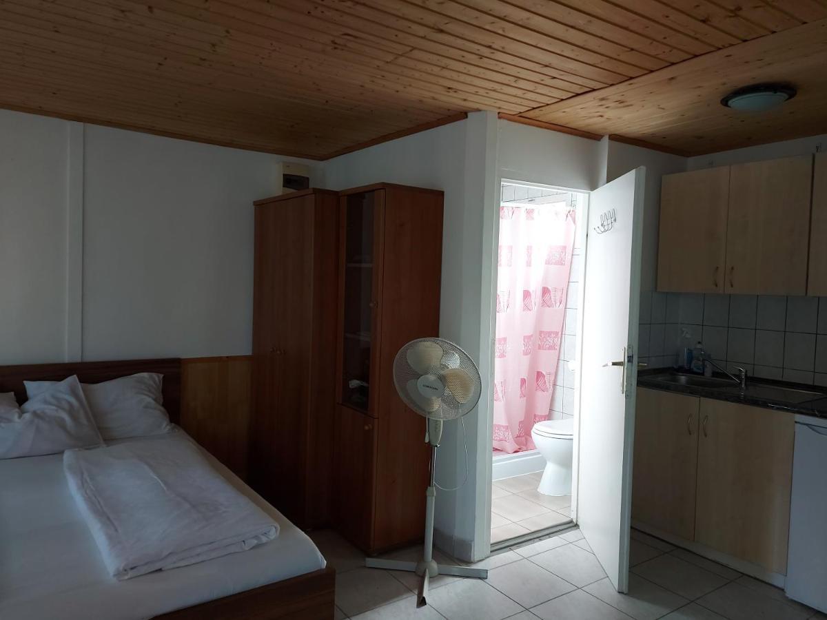 Tulipan Bungalow Camping Resort Gyenesdiás Exteriör bild