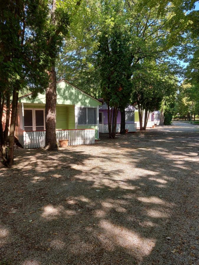 Tulipan Bungalow Camping Resort Gyenesdiás Exteriör bild