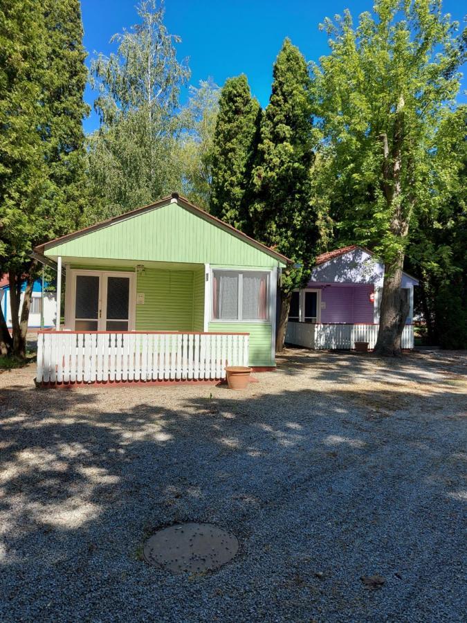 Tulipan Bungalow Camping Resort Gyenesdiás Exteriör bild